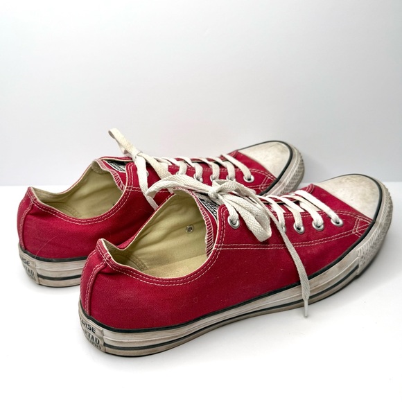 Converse Chuck Taylor Canvas Red Low-Top Sneakers - Picture 4 of 7